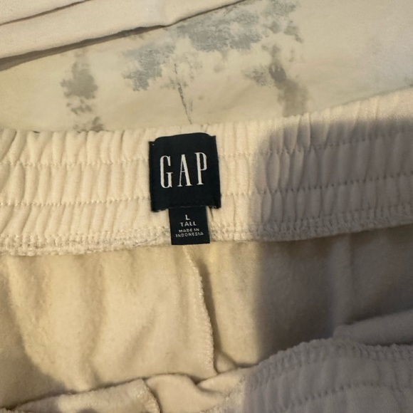 GAP Cream Matching Set. Large Tall - Picture 4 of 5